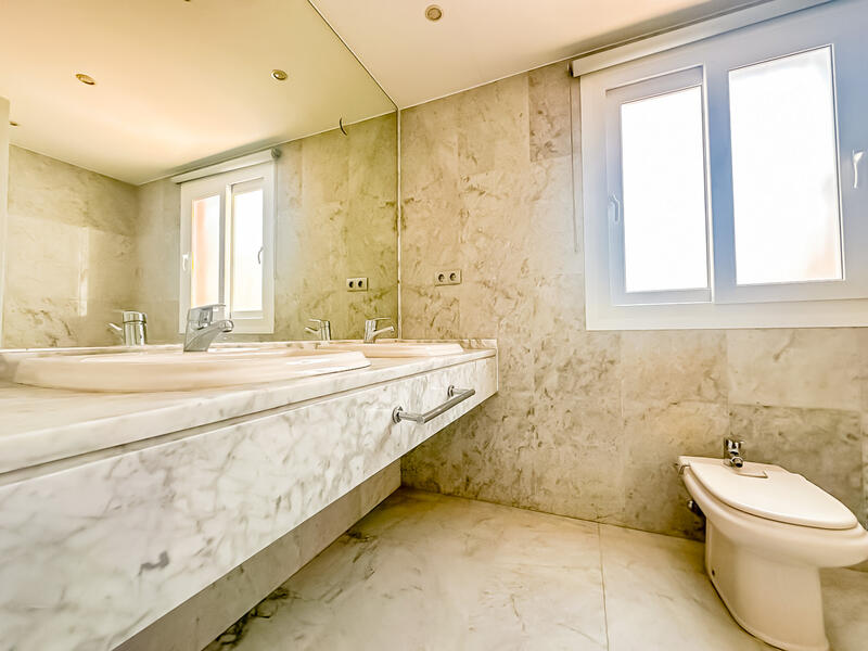 4 bedroom Cave House for sale
