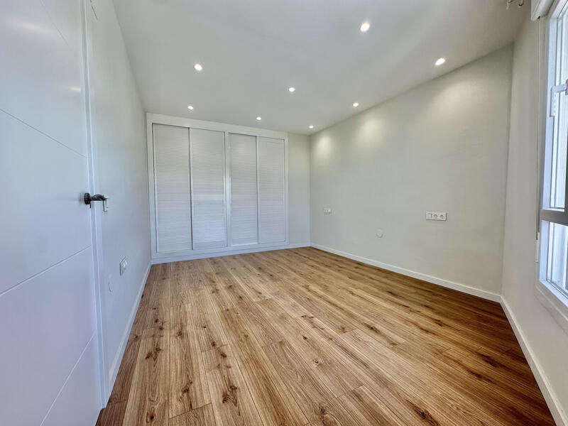 4 slaapkamer Tweezijdig Te koop
