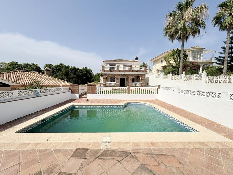 Villa for sale in Marbella, Málaga