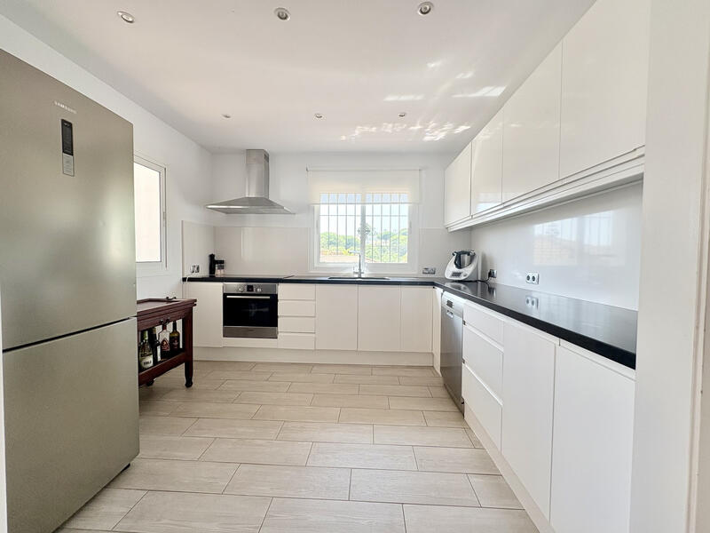 5 bedroom Villa for sale