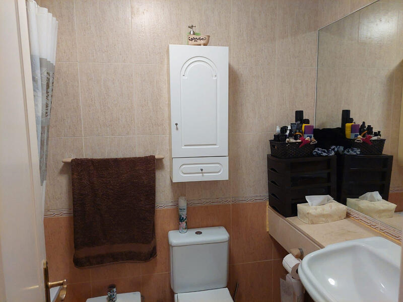 3 slaapkamer Gezinswoning Te koop