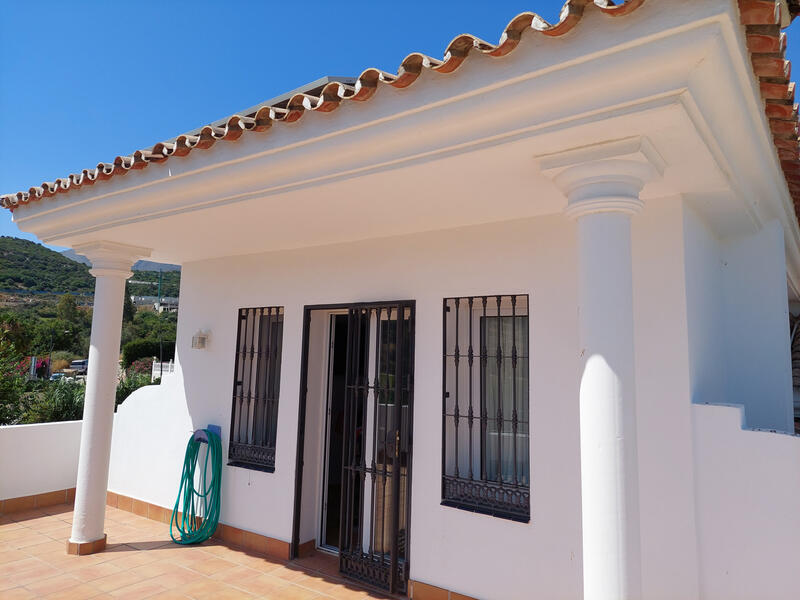 5 bedroom Villa for sale
