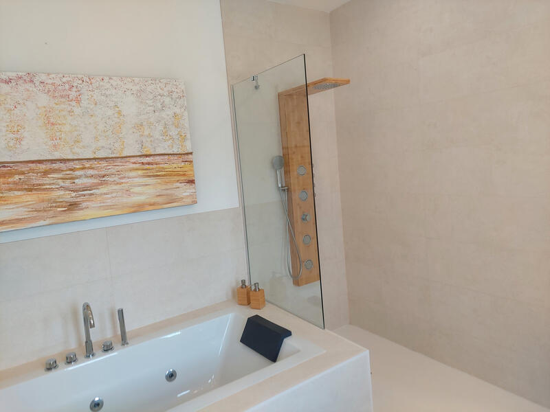 5 bedroom Villa for sale