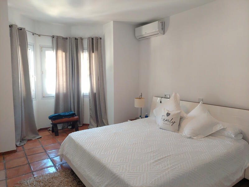 5 bedroom Villa for sale
