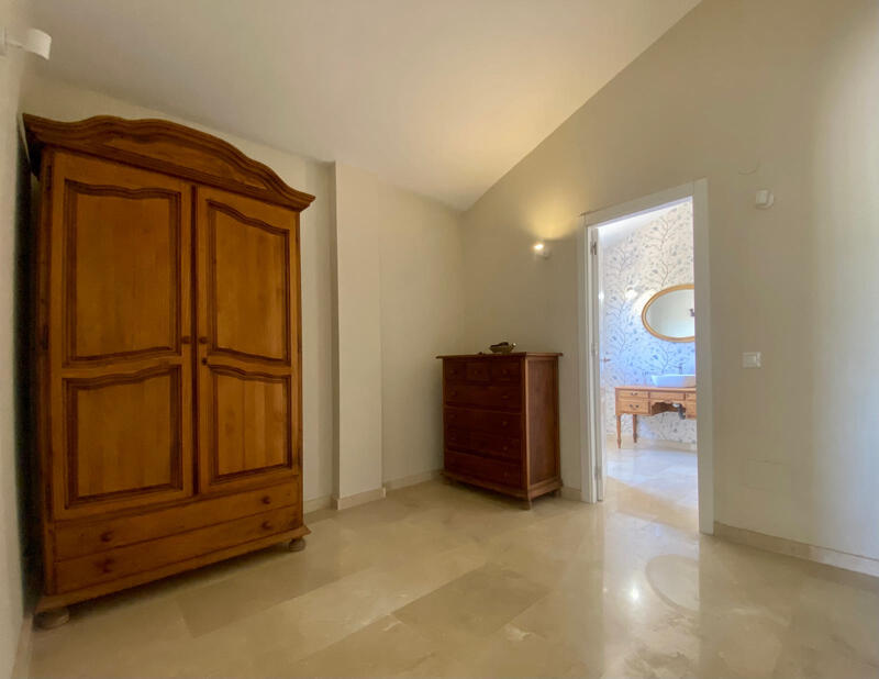6 Cuarto Casa de Campo en venta