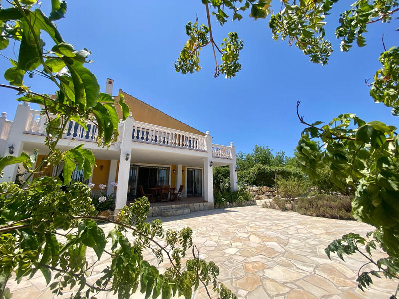 6 Cuarto Casa de Campo en venta