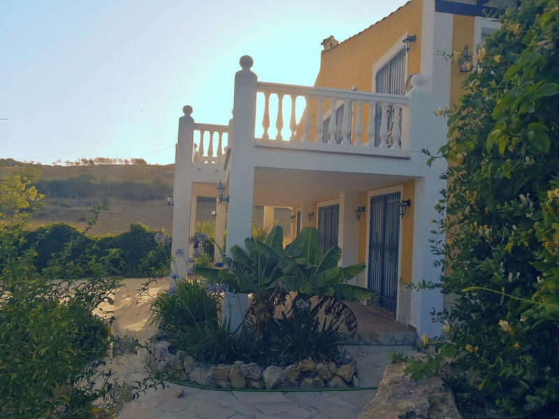 6 Cuarto Casa de Campo en venta