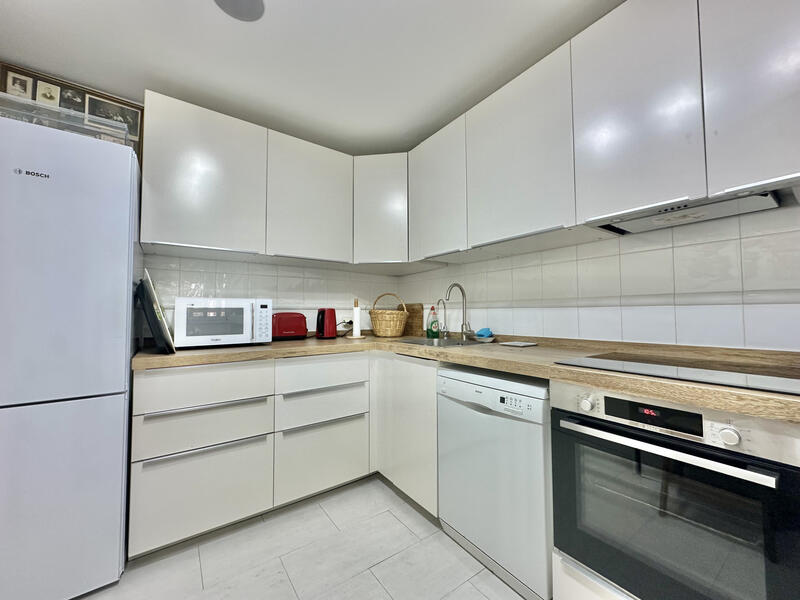 3 bedroom Apartment for sale