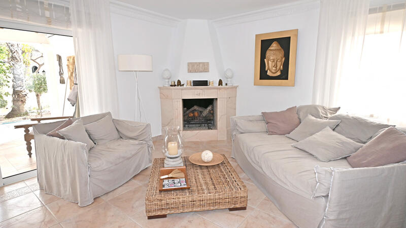 4 Schlafzimmer Landhaus zu verkaufen