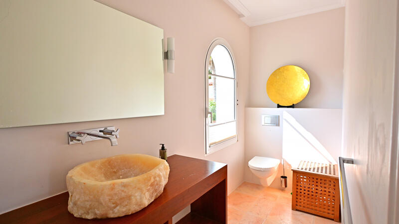 4 Schlafzimmer Landhaus zu verkaufen