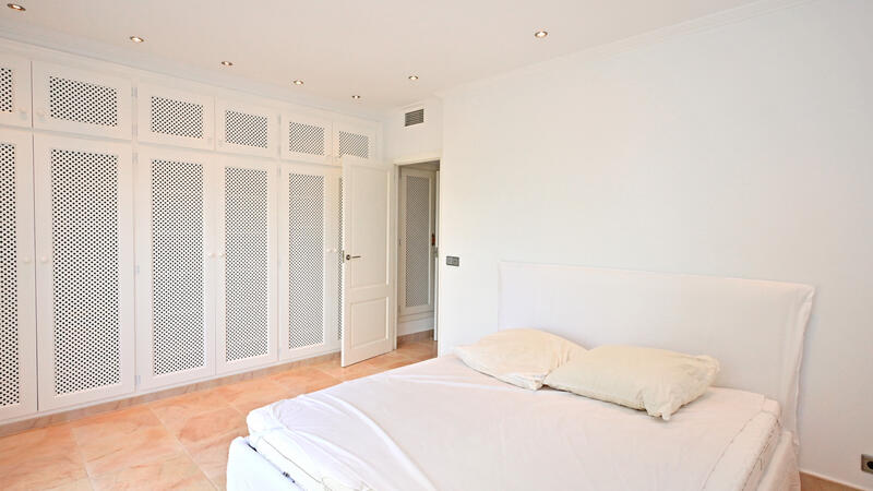 4 Schlafzimmer Landhaus zu verkaufen