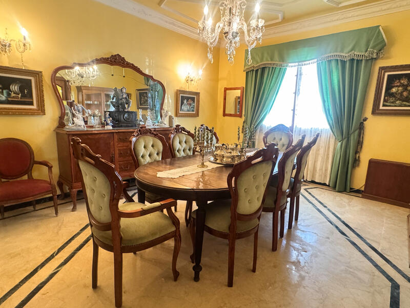 5 slaapkamer Villa Te koop