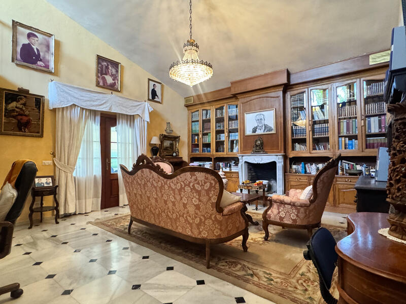5 slaapkamer Villa Te koop