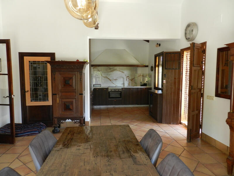 4 bedroom Country House for sale