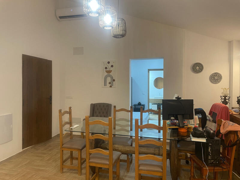 1 спальная комната Деревенский Дом продается