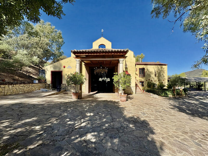 2 bedroom Commercial Property for sale