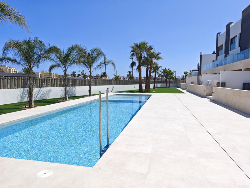 3 bedroom Apartment for sale