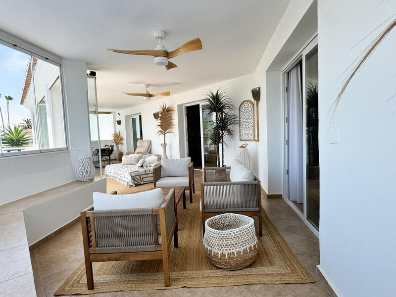 6 Cuarto Villa en venta