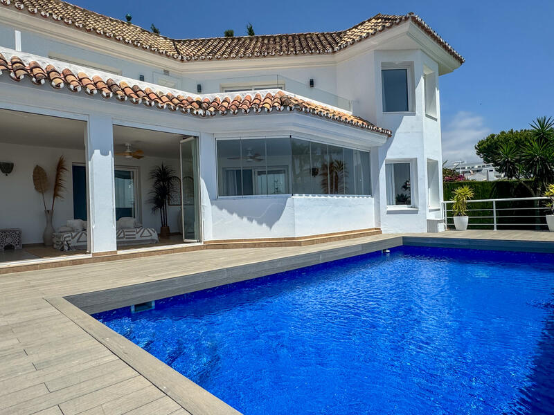 6 Cuarto Villa en venta