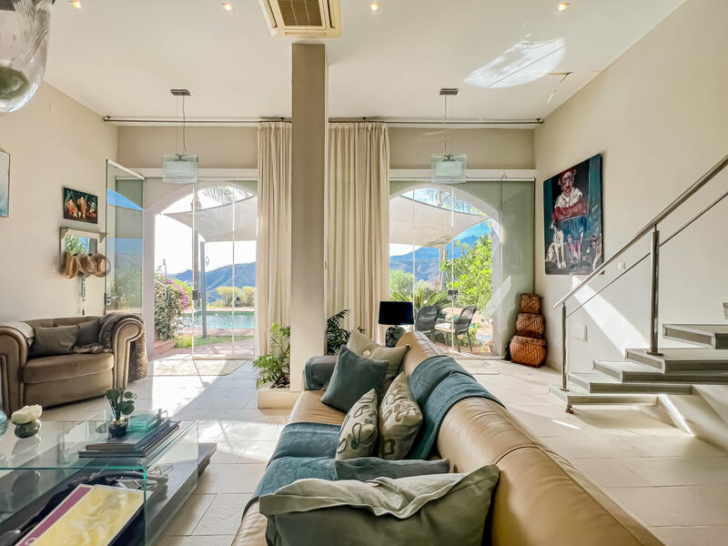 4 bedroom Villa for sale