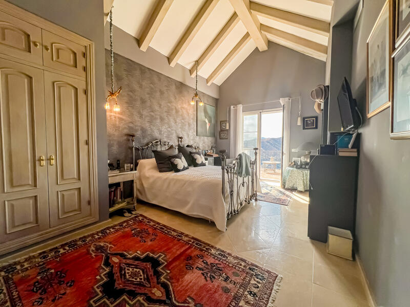 4 bedroom Villa for sale