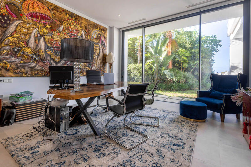 5 bedroom Villa for sale