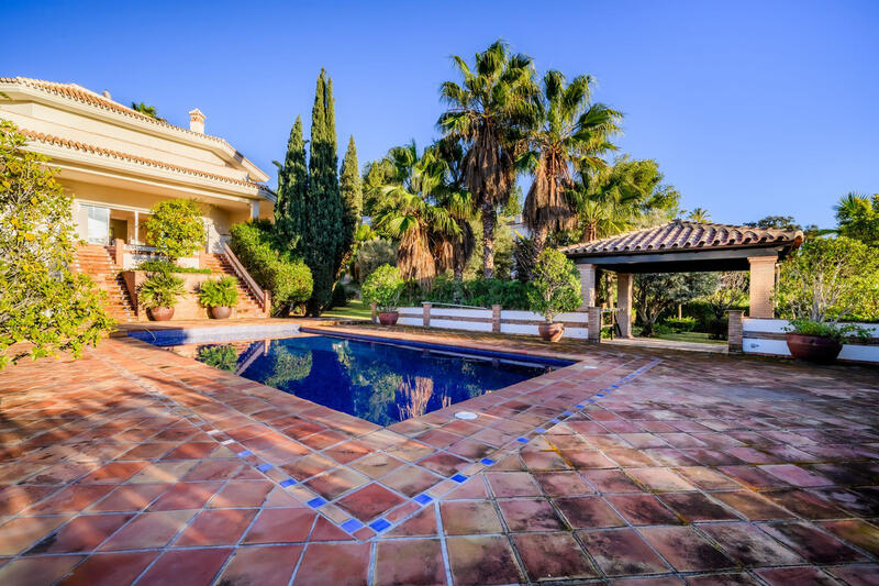 6 bedroom Villa for sale