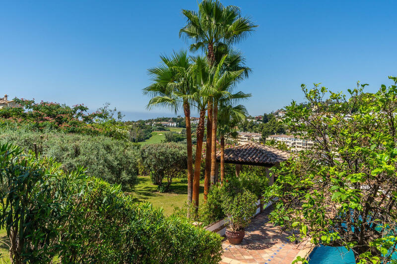 6 bedroom Villa for sale