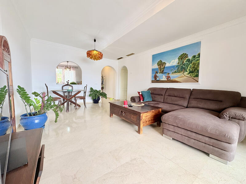 3 bedroom Apartment for sale