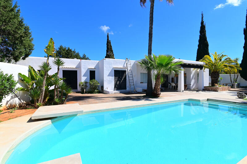 4 bedroom Villa for sale