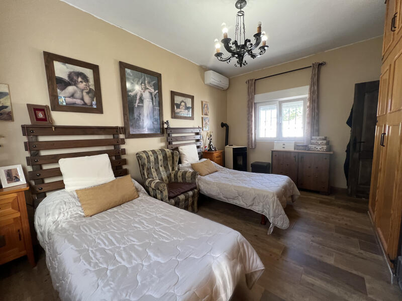 6 bedroom Cave House for sale