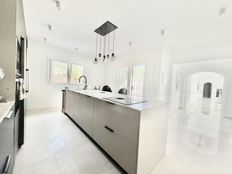 9 chambre Maison Troglodyte à vendre