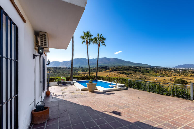 4 спальная комната вилла продается 4 спальная комната вилла продается