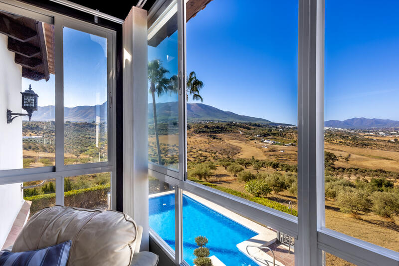 4 спальная комната вилла продается 4 спальная комната вилла продается