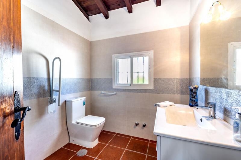 4 спальная комната вилла продается 4 спальная комната вилла продается