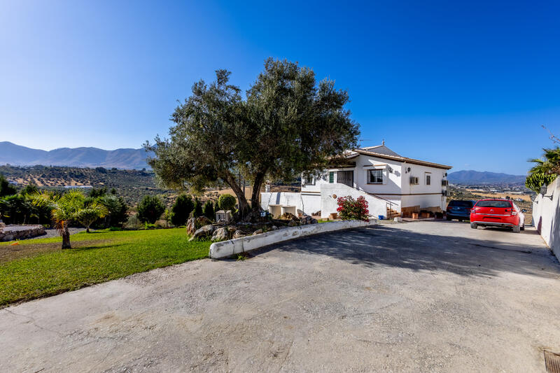 4 спальная комната вилла продается 4 спальная комната вилла продается