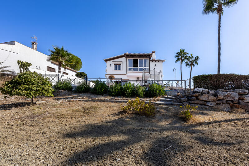 4 спальная комната вилла продается 4 спальная комната вилла продается