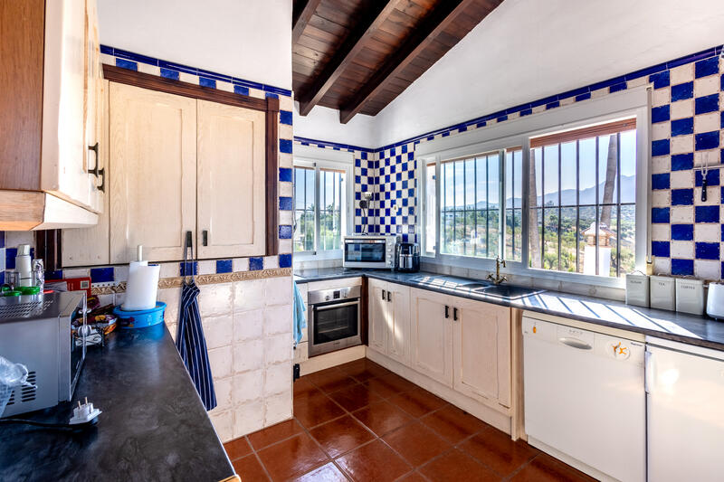 4 спальная комната вилла продается 4 спальная комната вилла продается