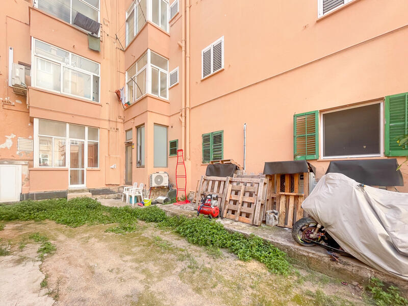 1 bedroom Commercial Property for sale