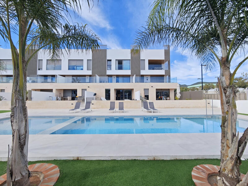 3 bedroom Apartment for sale