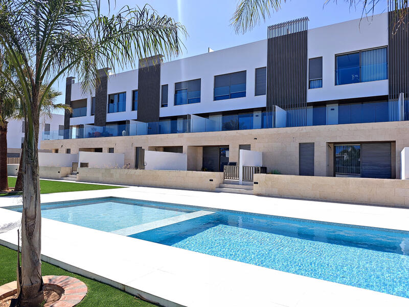 3 bedroom Apartment for sale