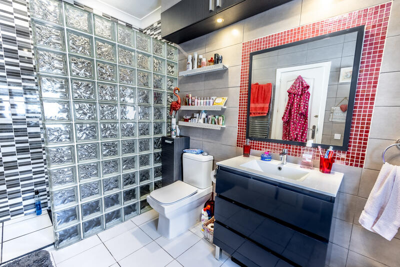 6 bedroom Country House for sale