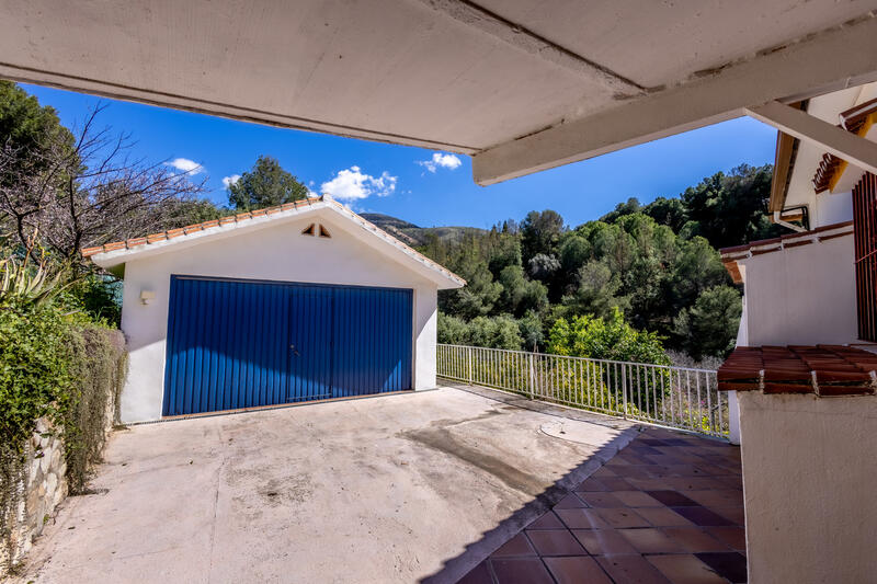 6 bedroom Country House for sale