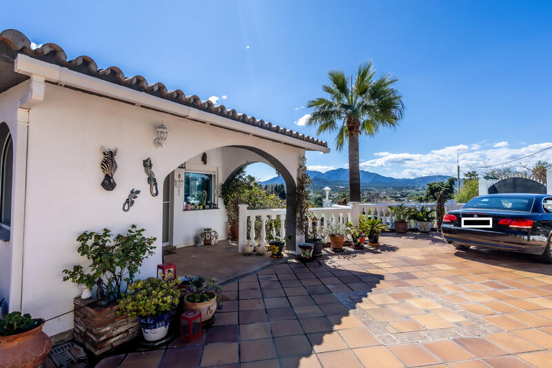 6 bedroom Country House for sale