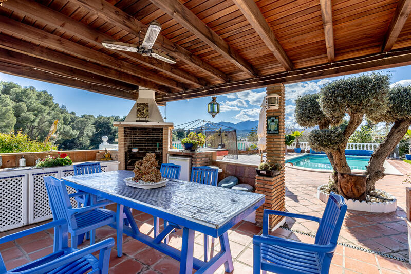 6 bedroom Country House for sale