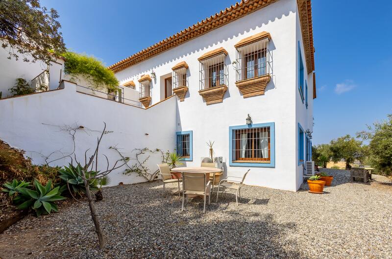 4 bedroom Villa for sale