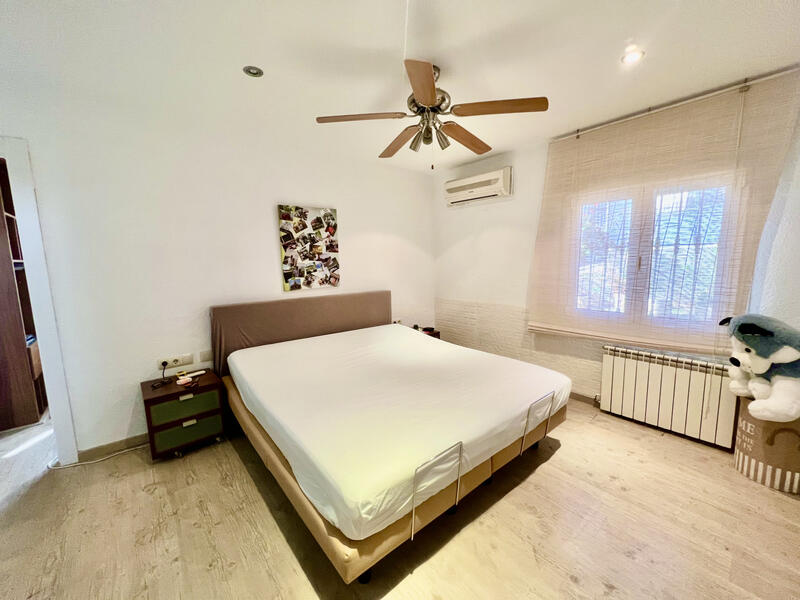 5 спальная комната Деревенский Дом продается