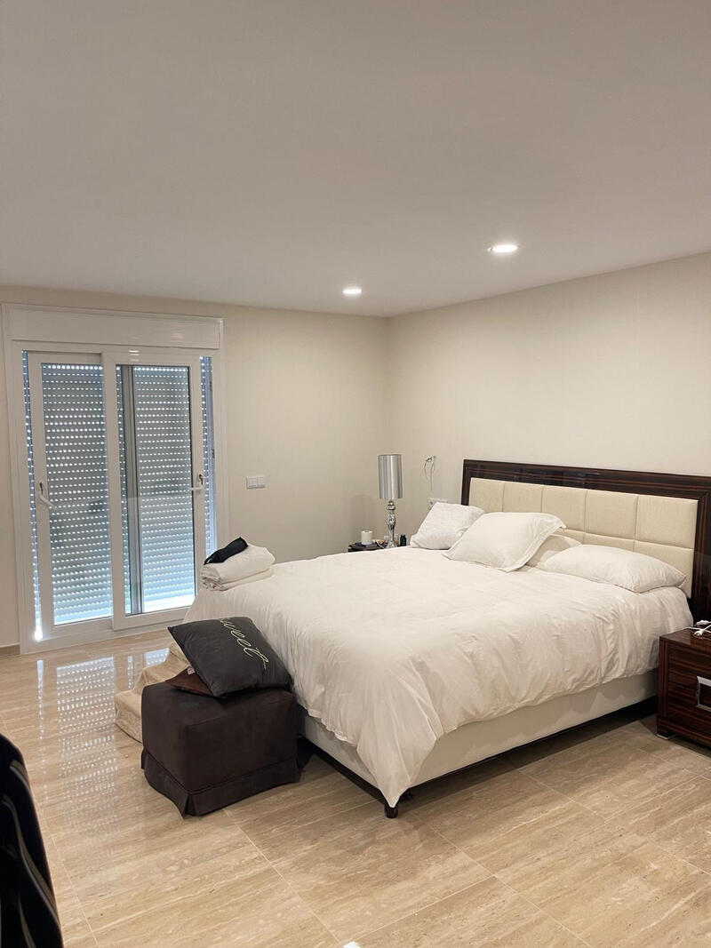 6 bedroom Villa for sale 6 bedroom Villa for sale