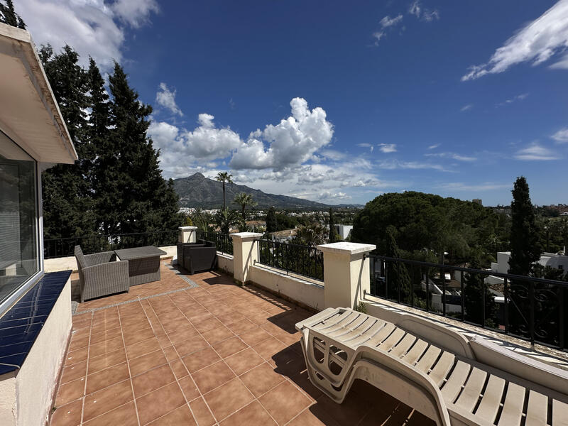 6 bedroom Villa for sale 6 bedroom Villa for sale