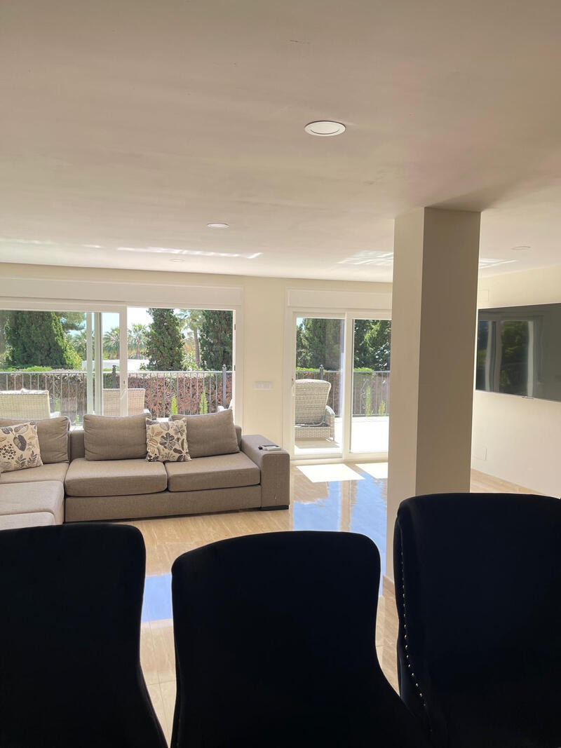 6 bedroom Villa for sale 6 bedroom Villa for sale